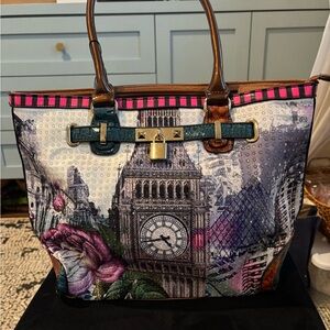 Large Handbag-NWT
